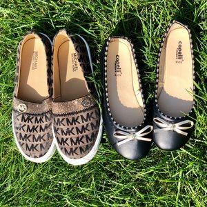 2 Pairs of Girls Size 1 Shoes.